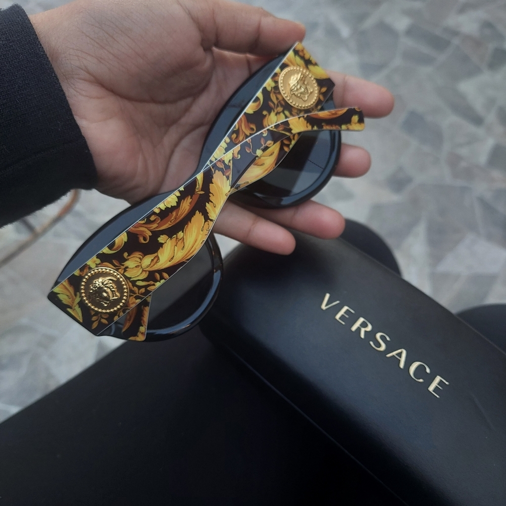 Versage Logo sunglases